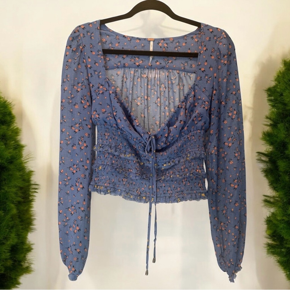 Free People Printed Lolita Top Baby Blue Blouse Smocked Ruffled Hem Womens XS - Picture 2 of 3